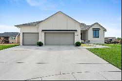 3128 N Pine Grove Circle, Wichita KS 67205