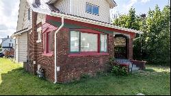 369 Stambaugh Ave, Sharon PA 16146