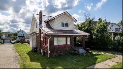 369 Stambaugh Ave, Sharon PA 16146