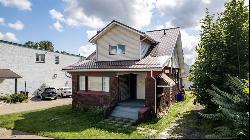 369 Stambaugh Ave, Sharon PA 16146