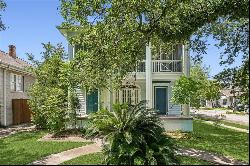 6216 18 Fontainebleau Drive, New Orleans LA 70125