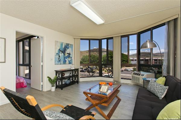 5070 Likini Street Unit 308, Honolulu HI 96818