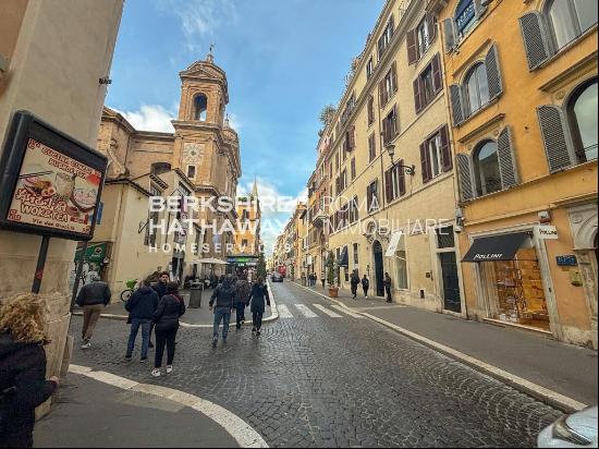 Piazza di Spagna, Roma RM 00187