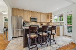 418 Willis Dr, Oakville ON L6L4V4