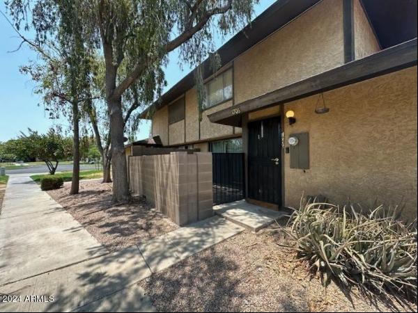 1706 W Village Way, Tempe AZ 85282