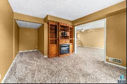 2505 S Kiwanis Ave Unit 244, Sioux Falls SD 57105