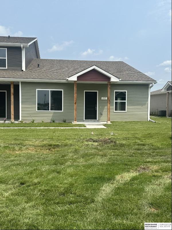 2127 N Aaron Way, Fremont NE 68025