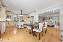 7 Heusted Drive, Old Greenwich CT 06870