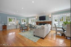 7 Heusted Drive, Old Greenwich CT 06870