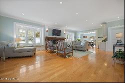 7 Heusted Drive, Old Greenwich CT 06870