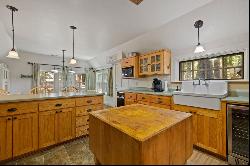 126 Rustic Road, Pinecrest CA 95364