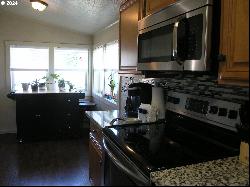 300 SW 7th Ave #402, Battle Ground WA 98604