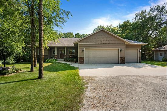 10060 SW 82nd Avenue, Ellendale MN 56026