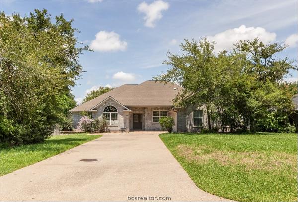 2035 Ravenstone Loop, College Station TX 77845