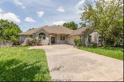 2035 Ravenstone Loop, College Station TX 77845