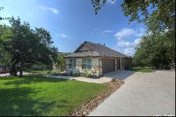 2126 Ranch Loop Dr, New Braunfels TX 78132