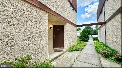 51 Lawrenceville Pennington #202, Lawrenceville NJ 08648