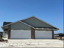 1092 - 1094 W Trek Ct, Goddard KS 67052