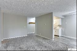 1221 S 121st Plaza Unit 113, Omaha NE 68144