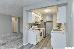 1221 S 121st Plaza Unit 113, Omaha NE 68144