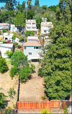 6701 Outlook Ave, Oakland CA 94605