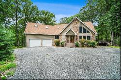 802 S Lasso Court, Lords Valley PA 18428