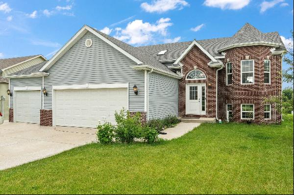 6778 Whitcomb Street, Merrillville IN 46410