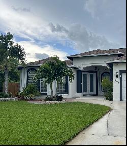 2401 SW Garcia Avenue SW, Port Saint Lucie FL 34953