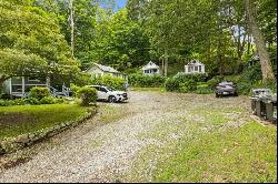 23 River Road, East Lyme CT 06333