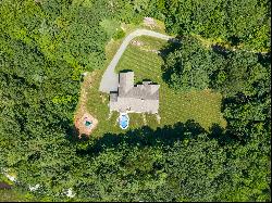 A LARGE, WELCOMING HOME FOR GATHERINGS IN THE BERKSHIRES