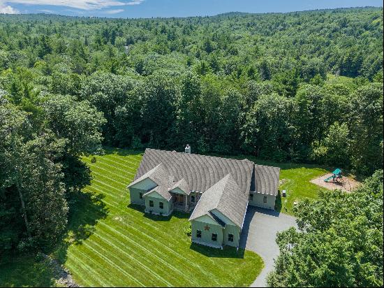 A LARGE, WELCOMING HOME FOR GATHERINGS IN THE BERKSHIRES