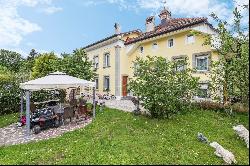 Maison de Maitre with character and lots of potential