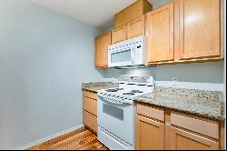 Newly Updated SeaTac Condo