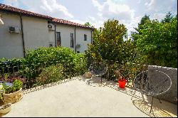 The Villa in the Reflection of Mogooaia Palace