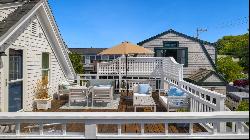 Luxurious Top-Floor Condo with Expansive Deck