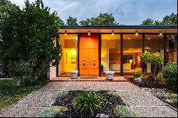 Mid-Century Modern Home in the Best Neighborhood