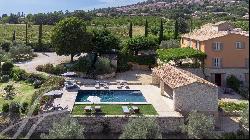 St Saturnin-les-Apt - Renovated Provençal farmhouse with open views