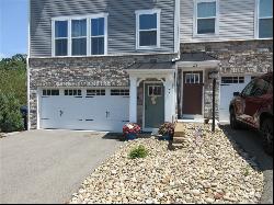 111 Moyer Hill Dr, Cranberry Twp PA 16066