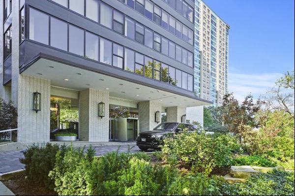 3150 N Lake Shore Drive #34C, Chicago IL 60657