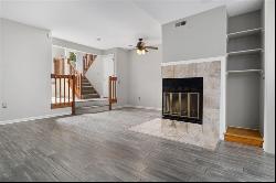 204 Tall Oaks Dr #A, Weymouth MA 02190