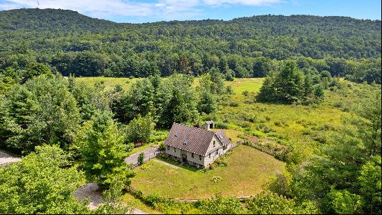 4-Bedroom Becket House on 2 Acres with Stunning Private Views and Sunrises