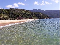 Exclusive property in Paraty Bay