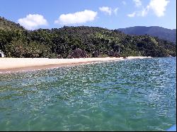 Exclusive property in Paraty Bay