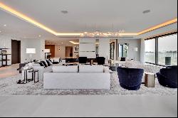 Luxury penthouse apartment on Palm Jumeirah