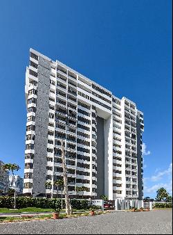 Modern Oceanfront Apartment