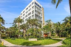 590 Ocean Dr 8C