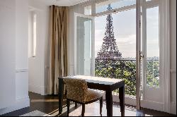 APPARTEMENT AVEC VUE EXCEPTIONNELLE SUR PARIS ET  LA TOUR EIFFEL