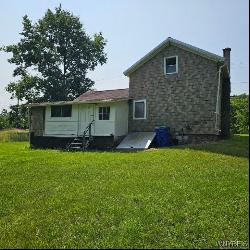 11227 Ridge Road, Medina NY 14103