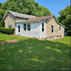 11227 Ridge Road, Medina NY 14103