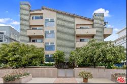 16 Quarterdeck Street Unit 302, Marina Del Rey CA 90292